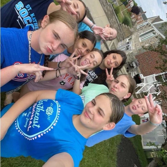 Meet your Posher, Addison - Picture 1 of 1